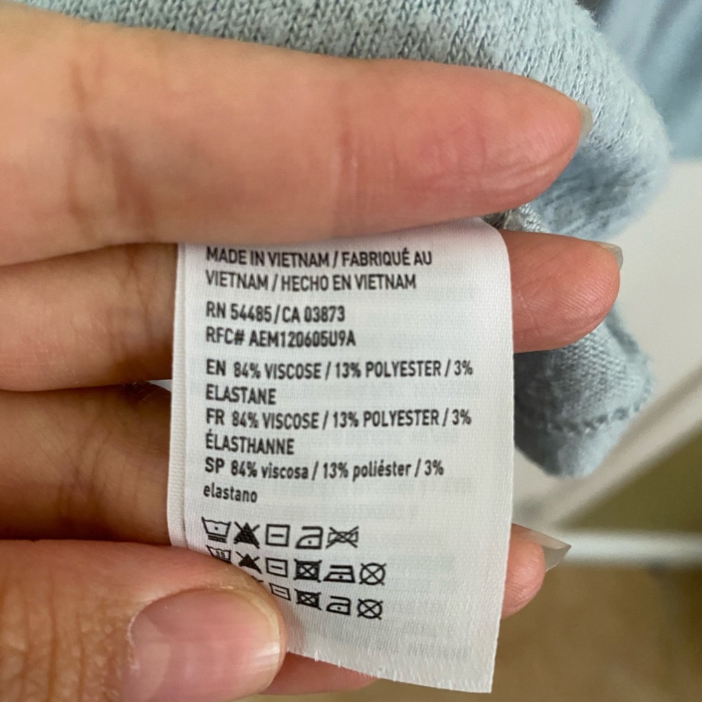 American Eagle Outfitters long sleeve - Picture 4 of 4